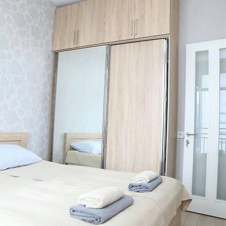 Apartment Black Sea 7 Batumi Luaran gambar